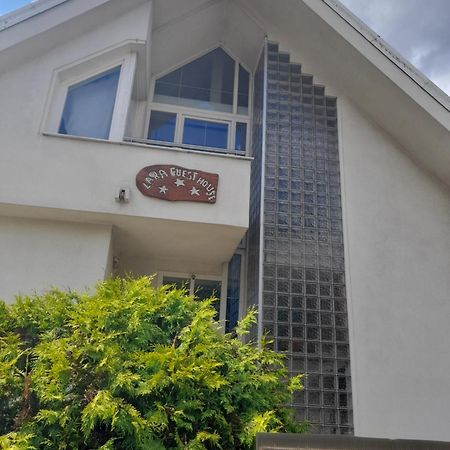 Lara Guest House Сфынту-Георге Экстерьер фото
