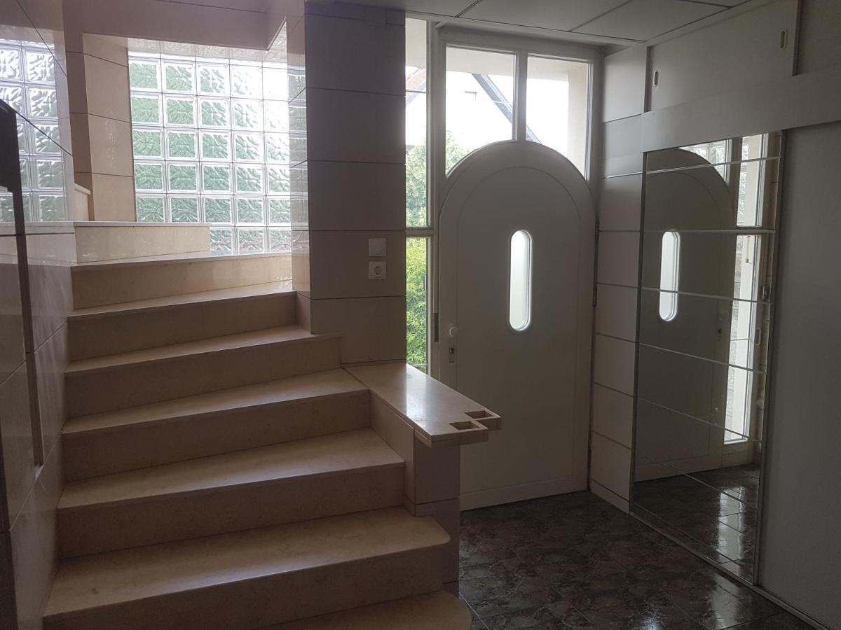 Lara Guest House Сфынту-Георге Экстерьер фото