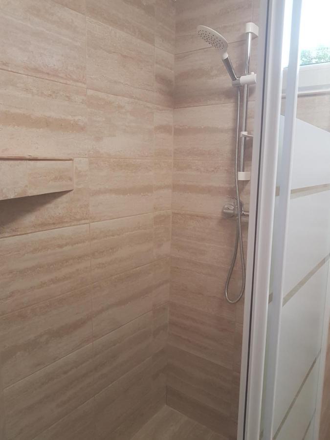 Lara Guest House Сфынту-Георге Экстерьер фото